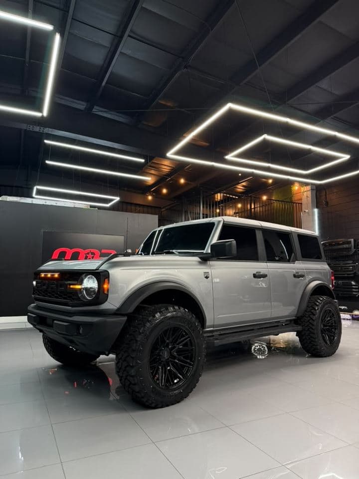 Ford Bronco — Lifted stance (Performance Suspension)